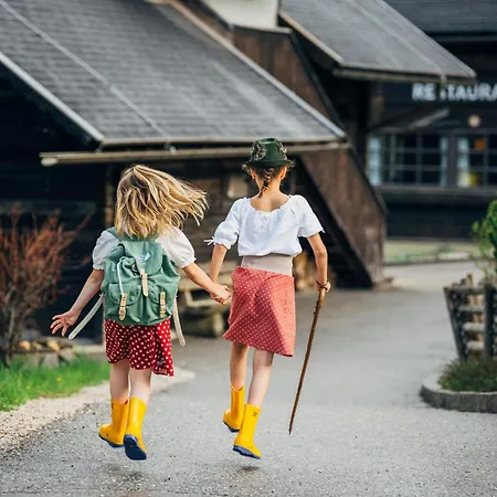 Slow Travel Kirchleitn Aparthotel Bad Kleinkirchheim