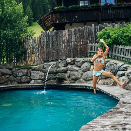 Slow Travel Kirchleitn Aparthotel